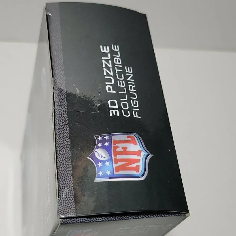 New England Patriots 3D Puzzle Uniform Collectible Figurine 25 Pieces NFL Gift‎